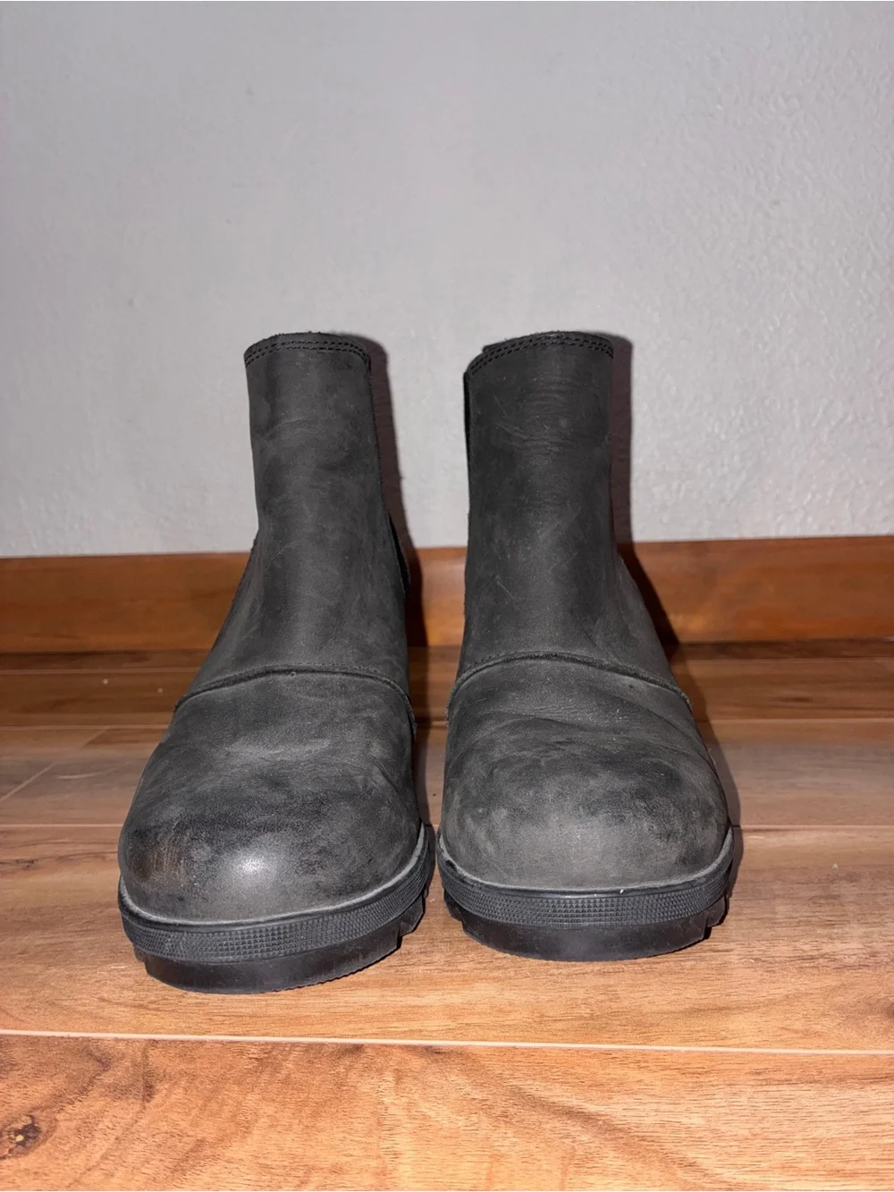 Sorel Joan of Arctic Wedge Chelsea Booties, black - size 8